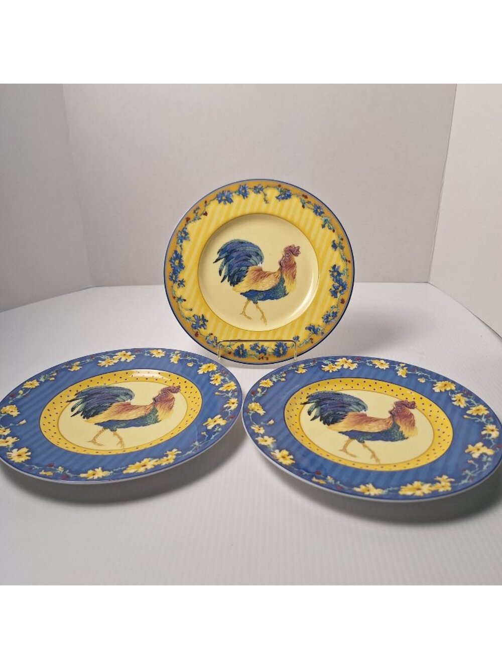 (3) FITZ & FLOYD CLASSIC CHOICES COQ DU VILLAGE ROOSTER PORTRAIT PLATES VINTAGE